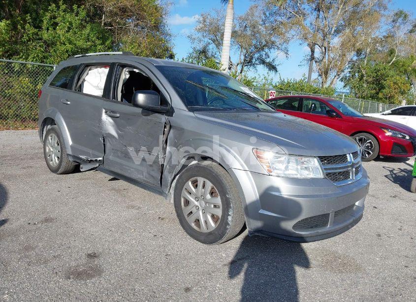 2017 Dodge Journey SE (VIN 3C4PDCABXHT564015) main photo