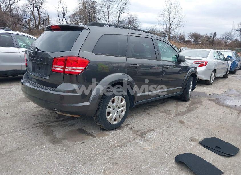 Photo 4 of 2017 Dodge Journey SE (VIN 3C4PDCABXHT565813)