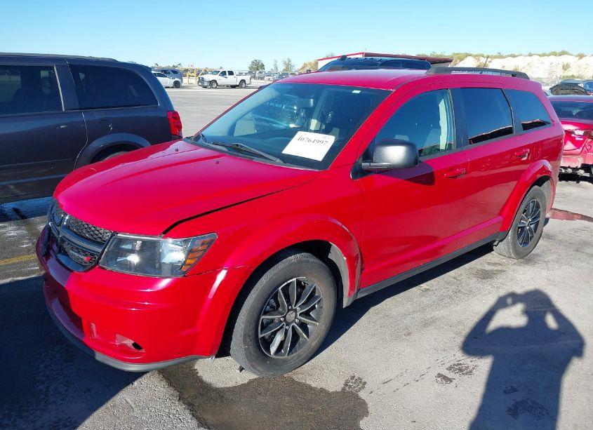 Photo 2 of 2017 Dodge Journey SE (VIN 3C4PDCABXHT581204)