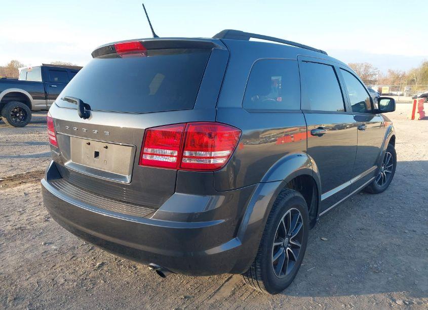 Photo 4 of 2017 Dodge Journey SE (VIN 3C4PDCABXHT582028)