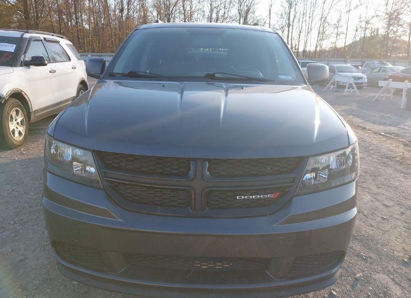 Photo 6 of 2017 Dodge Journey SE (VIN 3C4PDCABXHT582028)
