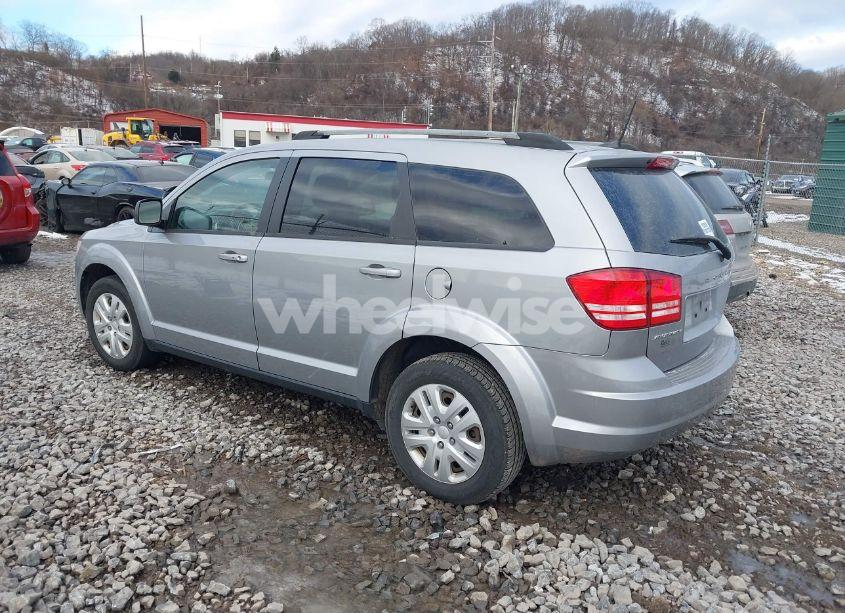 Photo 3 of 2017 Dodge Journey SE (VIN 3C4PDCABXHT662106)