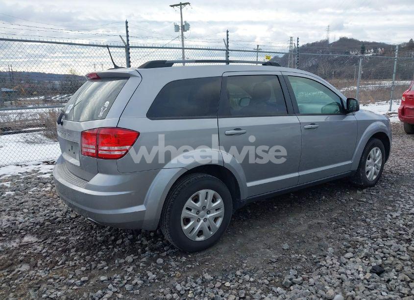 Photo 4 of 2017 Dodge Journey SE (VIN 3C4PDCABXHT662106)