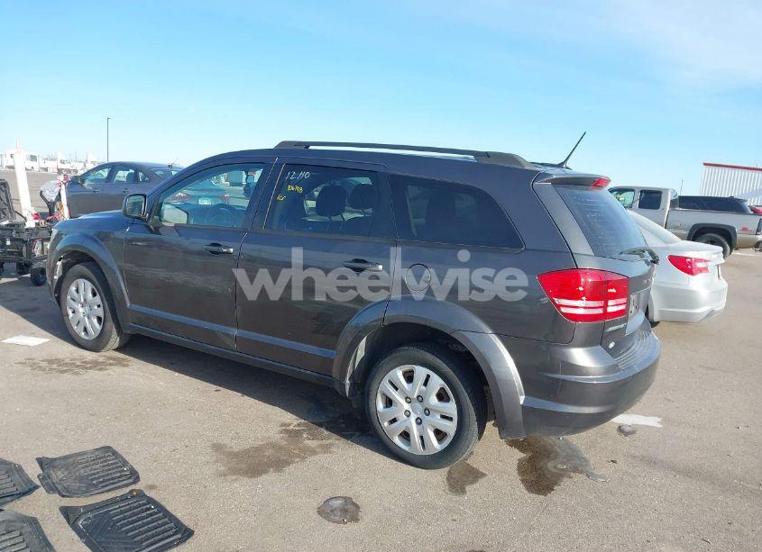 Photo 3 of 2017 Dodge Journey SE (VIN 3C4PDCABXHT694716)