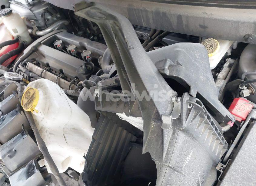 Photo 10 of 2018 Dodge Journey SE (VIN 3C4PDCABXJT171198)