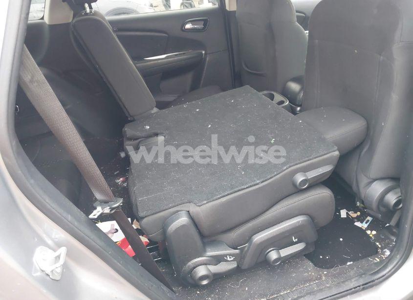 Photo 8 of 2018 Dodge Journey SE (VIN 3C4PDCABXJT171198)