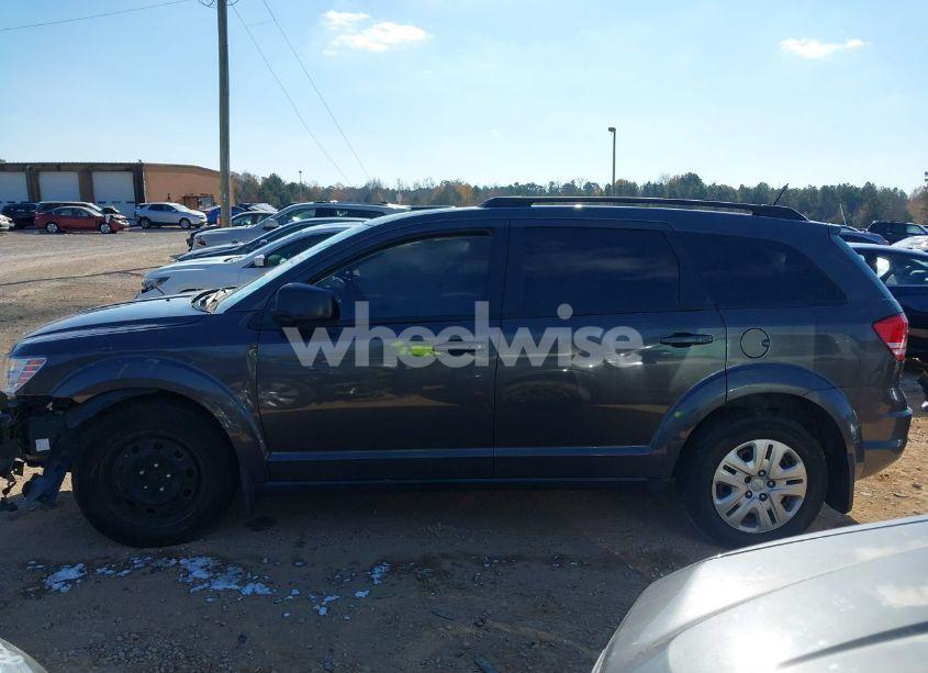 Photo 15 of 2018 Dodge Journey SE (VIN 3C4PDCABXJT183318)