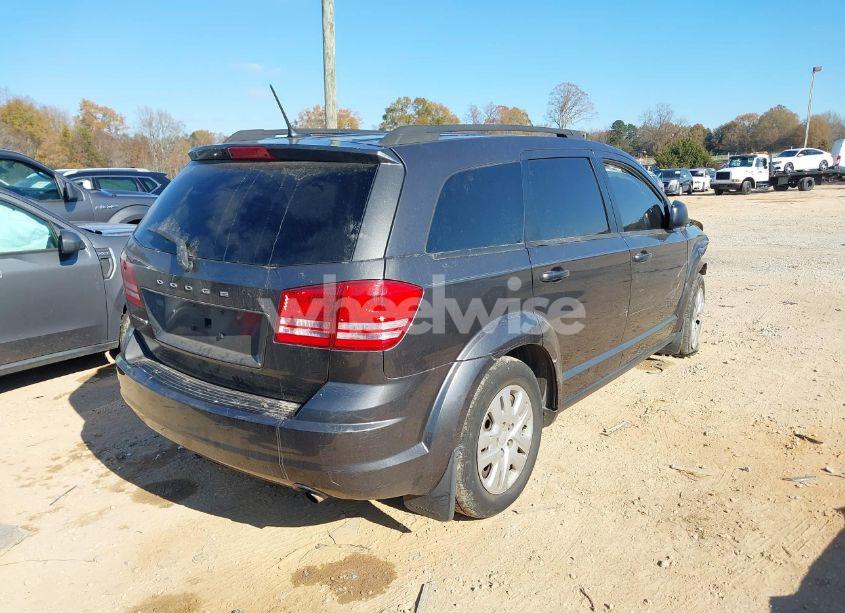 Photo 4 of 2018 Dodge Journey SE (VIN 3C4PDCABXJT183318)