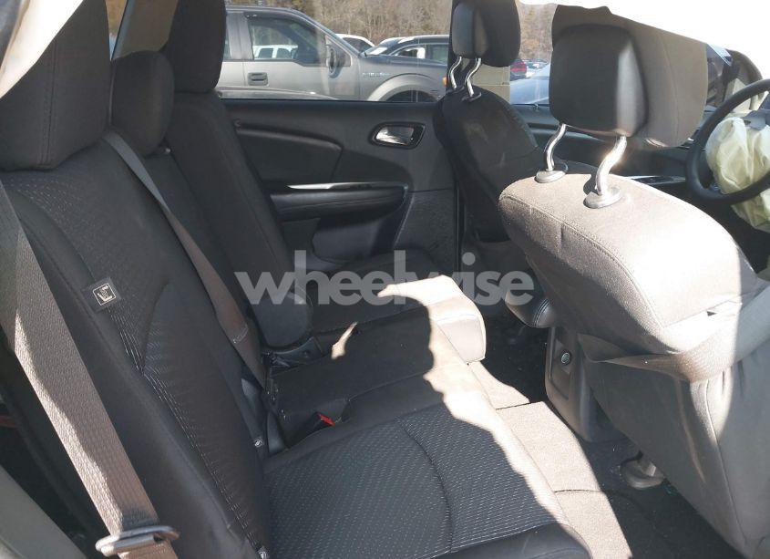 Photo 8 of 2018 Dodge Journey SE (VIN 3C4PDCABXJT183318)