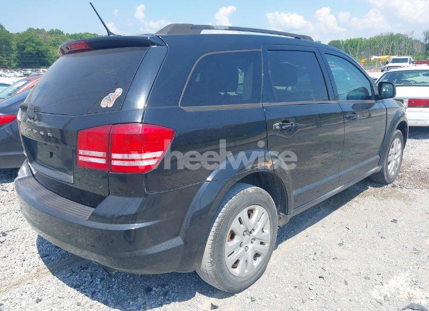 Photo 4 of 2018 Dodge Journey SE (VIN 3C4PDCABXJT242898)