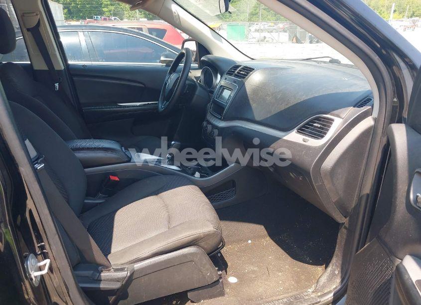 Photo 5 of 2018 Dodge Journey SE (VIN 3C4PDCABXJT242898)