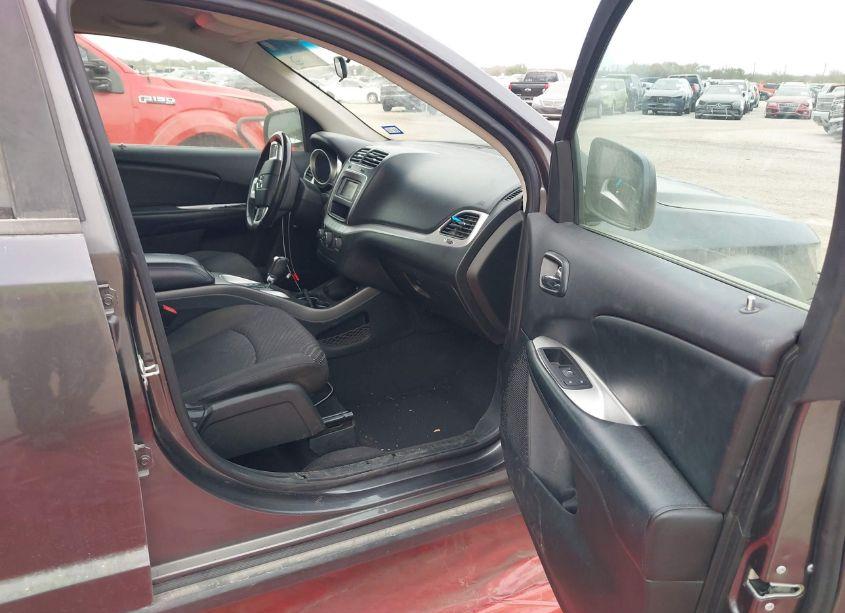 Photo 5 of 2018 Dodge Journey SE (VIN 3C4PDCABXJT276601)