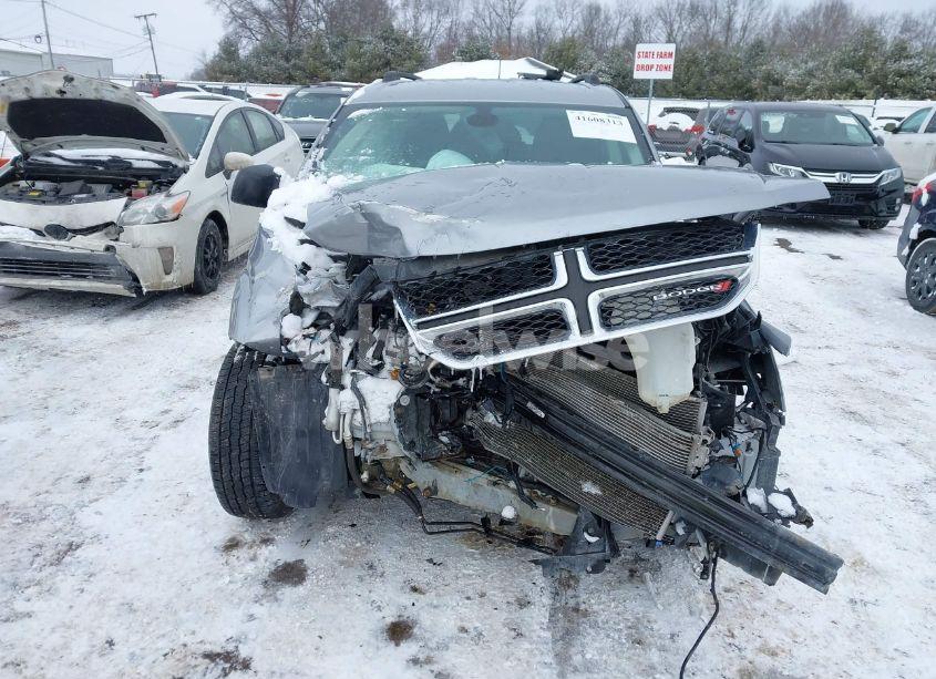 Photo 11 of 2018 Dodge Journey SE (VIN 3C4PDCABXJT421393)