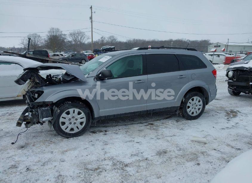 Photo 13 of 2018 Dodge Journey SE (VIN 3C4PDCABXJT421393)