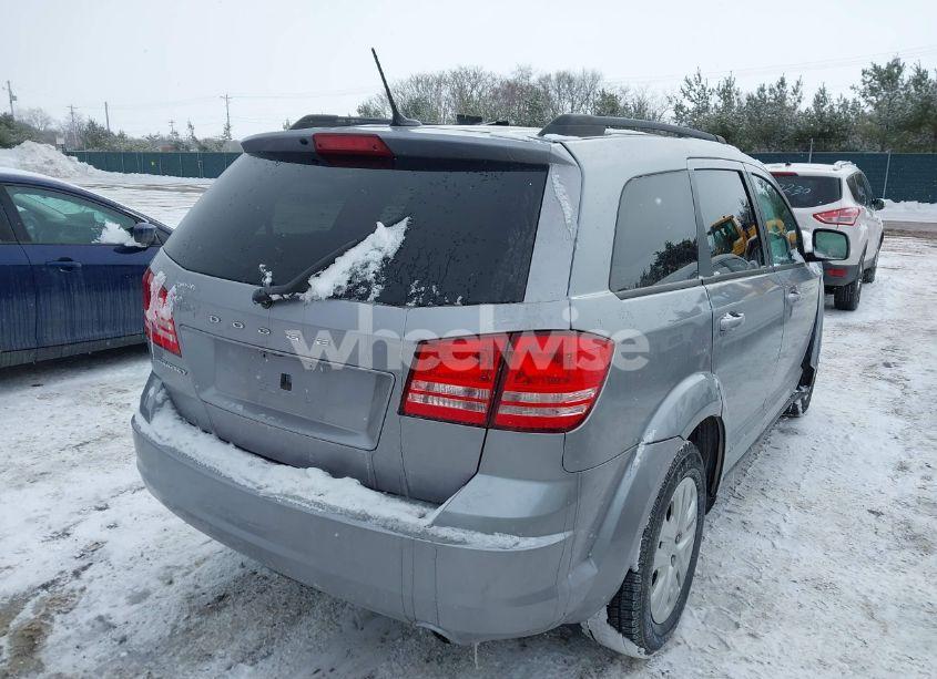 Photo 4 of 2018 Dodge Journey SE (VIN 3C4PDCABXJT421393)