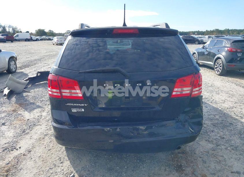 Photo 16 of 2018 Dodge Journey SE (VIN 3C4PDCABXJT445662)