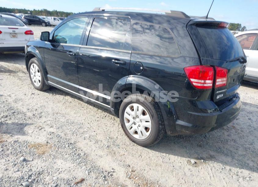 Photo 3 of 2018 Dodge Journey SE (VIN 3C4PDCABXJT445662)