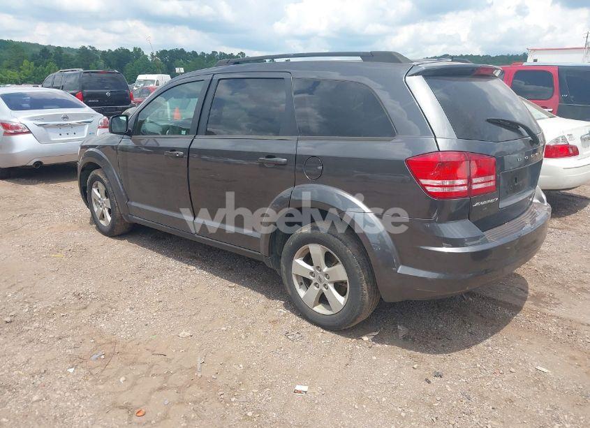 Photo 3 of 2018 Dodge Journey SE (VIN 3C4PDCABXJT448545)