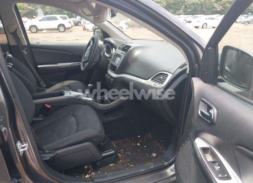 Photo 5 of 2018 Dodge Journey SE (VIN 3C4PDCABXJT448545)