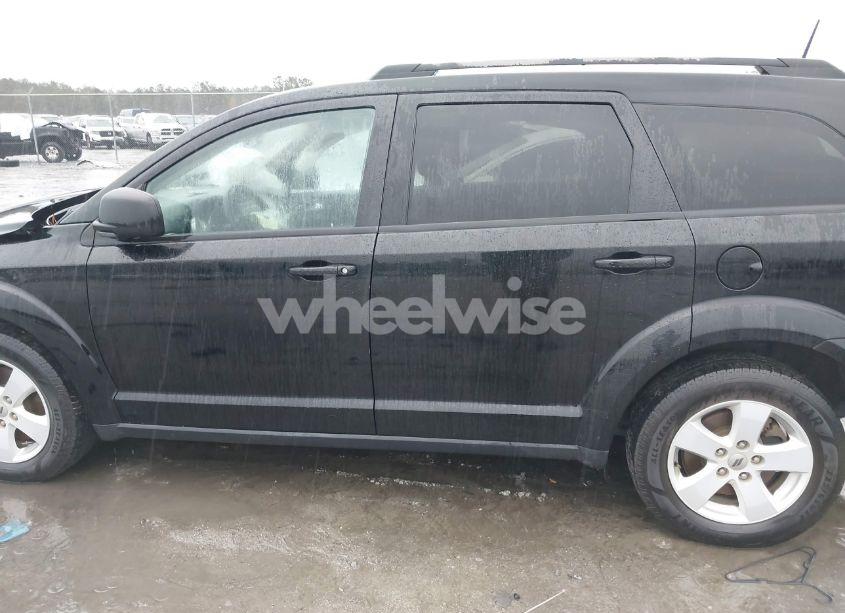 Photo 14 of 2018 Dodge Journey SE (VIN 3C4PDCABXJT449095)