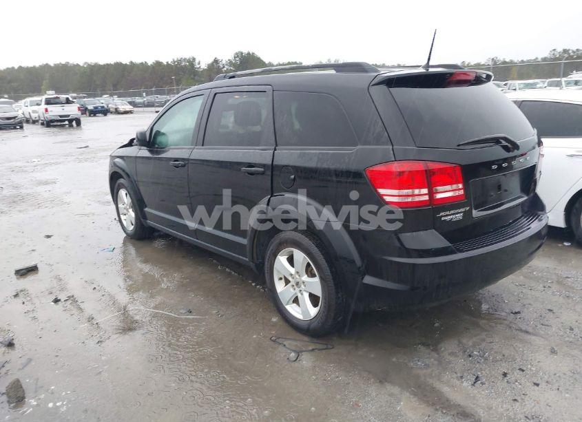 Photo 3 of 2018 Dodge Journey SE (VIN 3C4PDCABXJT449095)
