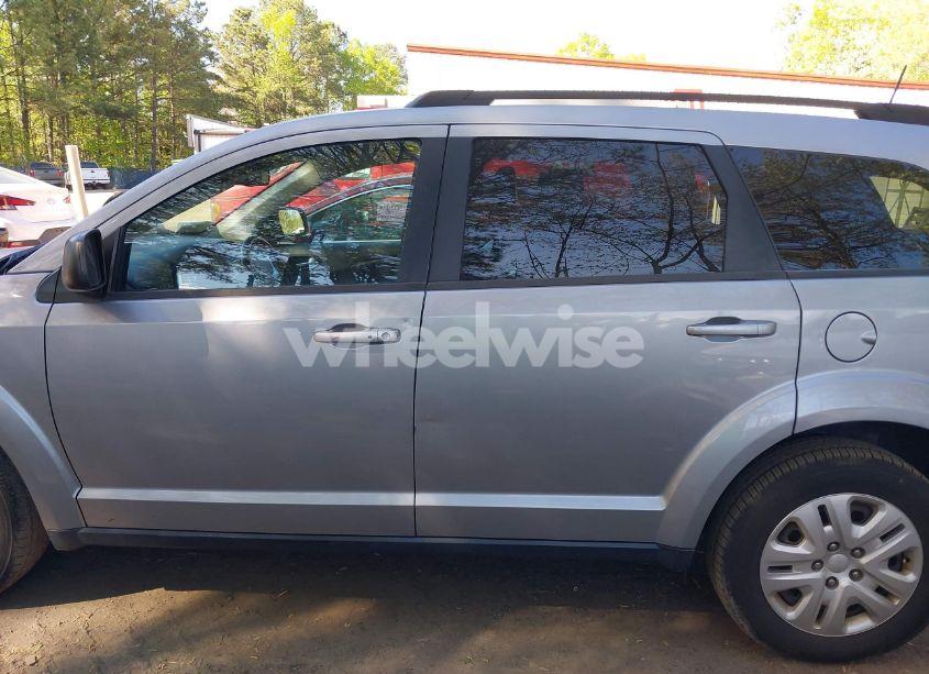 Photo 14 of 2018 Dodge Journey SE (VIN 3C4PDCABXJT498717)