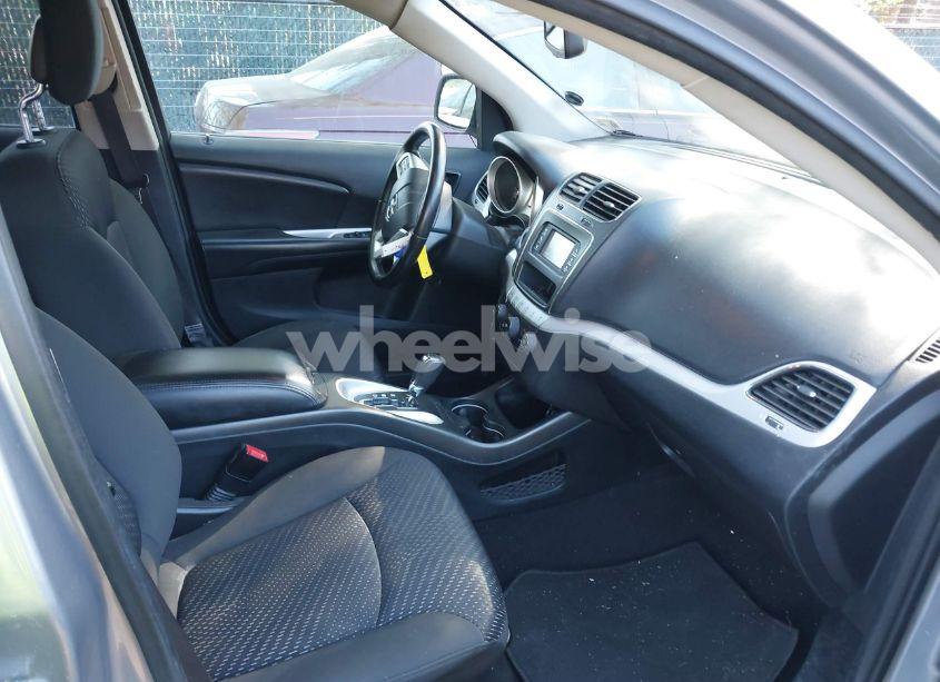 Photo 5 of 2018 Dodge Journey SE (VIN 3C4PDCABXJT498717)