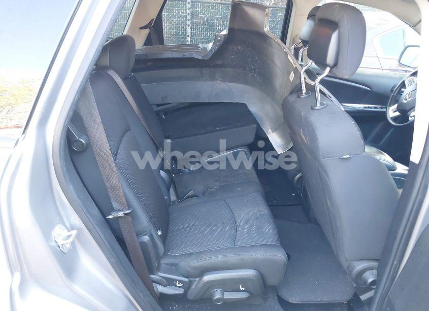 Photo 8 of 2018 Dodge Journey SE (VIN 3C4PDCABXJT498717)