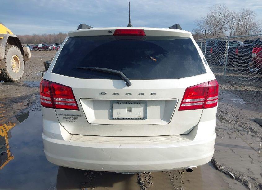 Photo 16 of 2018 Dodge Journey SE (VIN 3C4PDCABXJT509733)