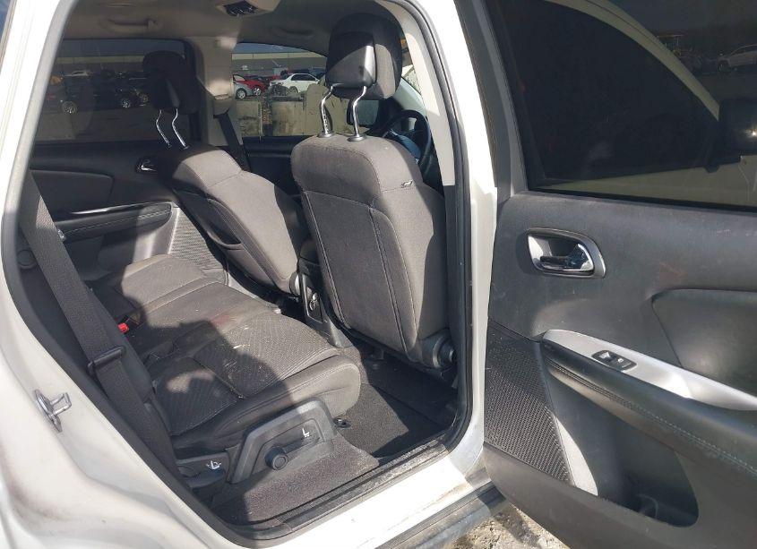Photo 8 of 2018 Dodge Journey SE (VIN 3C4PDCABXJT509733)
