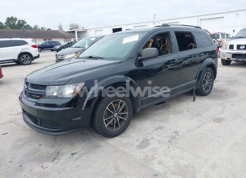 Photo 2 of 2018 Dodge Journey SE (VIN 3C4PDCABXJT519050)