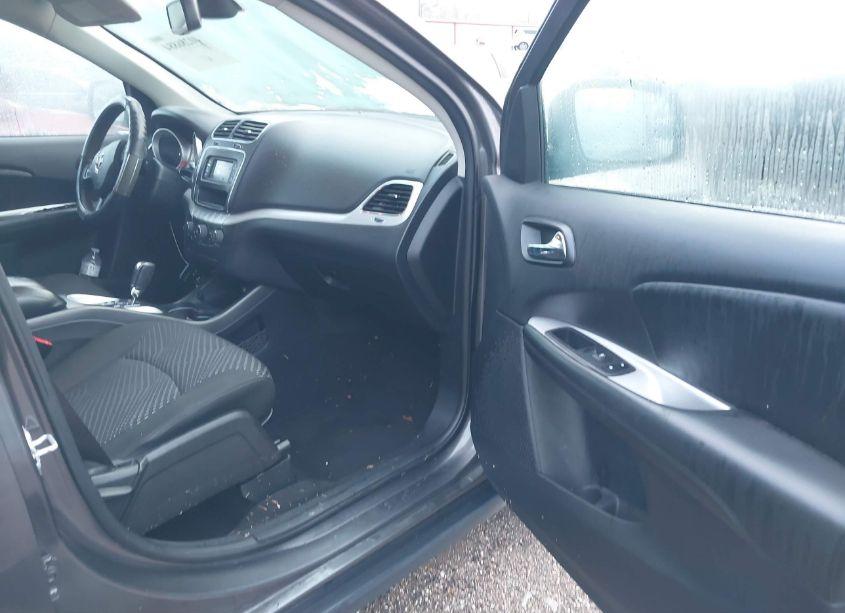 Photo 5 of 2019 Dodge Journey SE VALUE PACKAGE (VIN 3C4PDCABXKT864306)