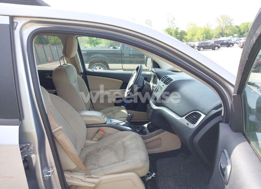 Photo 5 of 2020 Dodge Journey SE VALUE (VIN 3C4PDCABXLT180342)