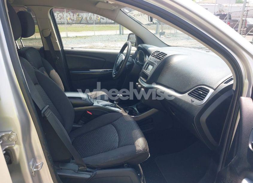 Photo 5 of 2014 Dodge Journey SXT (VIN 3C4PDCBB0ET133029)