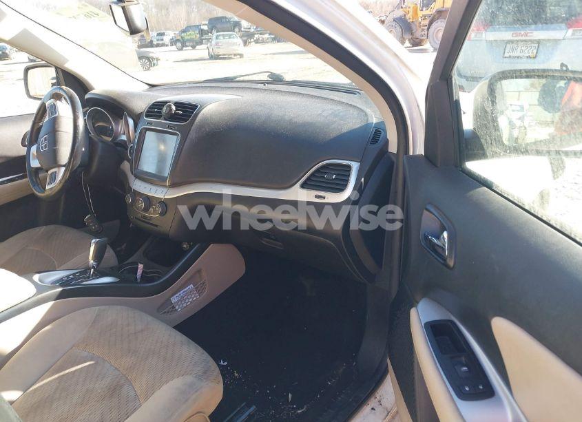 Photo 5 of 2014 Dodge Journey SXT (VIN 3C4PDCBB0ET164460)