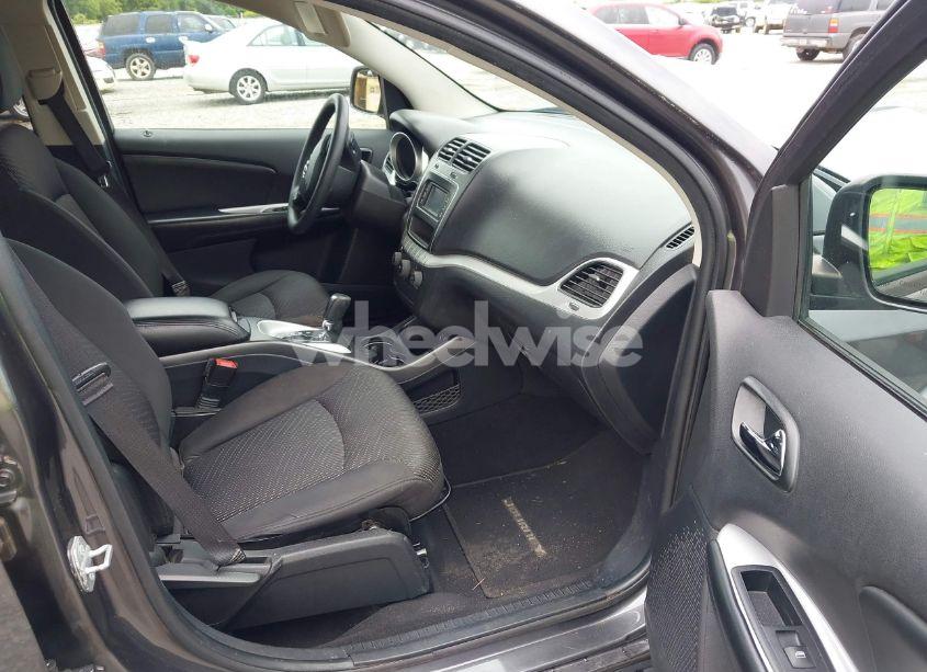 Photo 5 of 2014 Dodge Journey SXT (VIN 3C4PDCBB0ET252487)