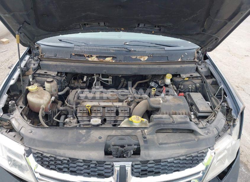 Photo 10 of 2018 Dodge Journey SXT (VIN 3C4PDCBB0JT243881)