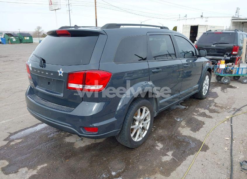 Photo 4 of 2018 Dodge Journey SXT (VIN 3C4PDCBB0JT243881)