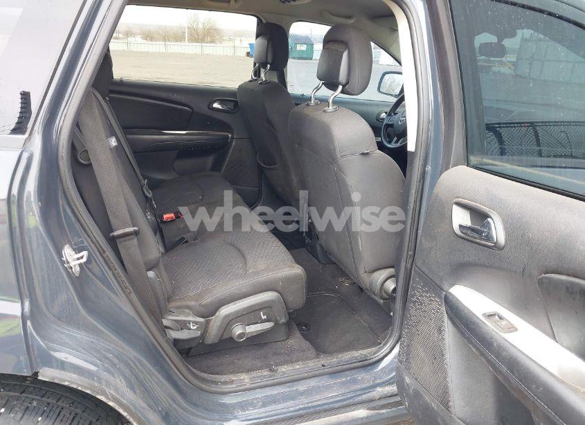 Photo 8 of 2018 Dodge Journey SXT (VIN 3C4PDCBB0JT243881)