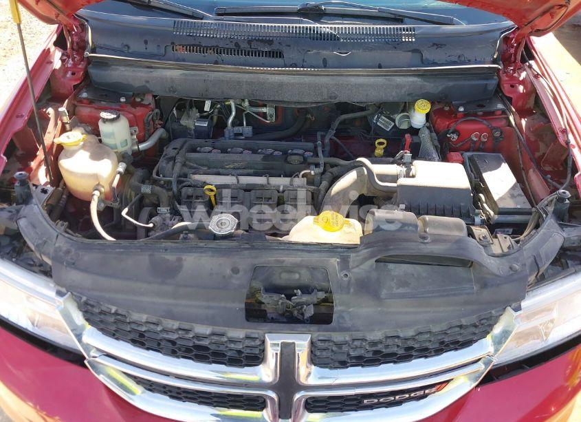 Photo 10 of 2019 Dodge Journey SE (VIN 3C4PDCBB0KT756257)