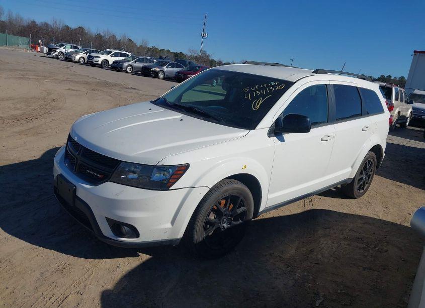 Photo 2 of 2019 Dodge Journey SE (VIN 3C4PDCBB0KT773172)
