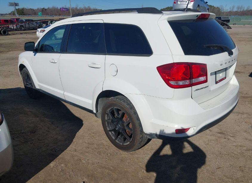 Photo 3 of 2019 Dodge Journey SE (VIN 3C4PDCBB0KT773172)