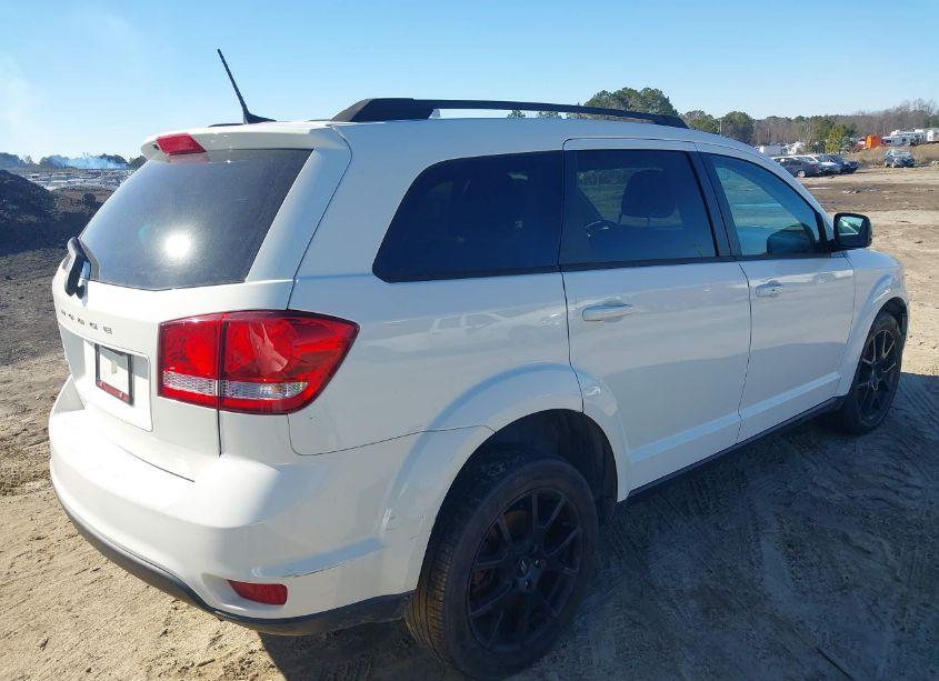 Photo 4 of 2019 Dodge Journey SE (VIN 3C4PDCBB0KT773172)