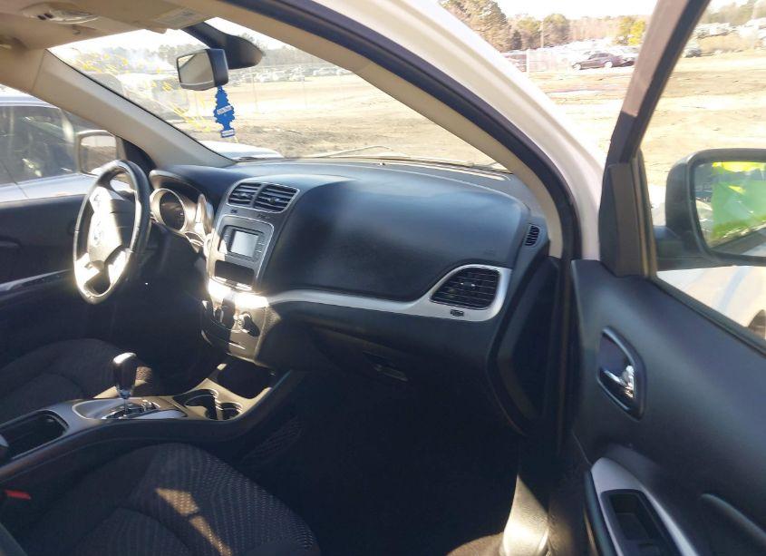 Photo 5 of 2019 Dodge Journey SE (VIN 3C4PDCBB0KT773172)