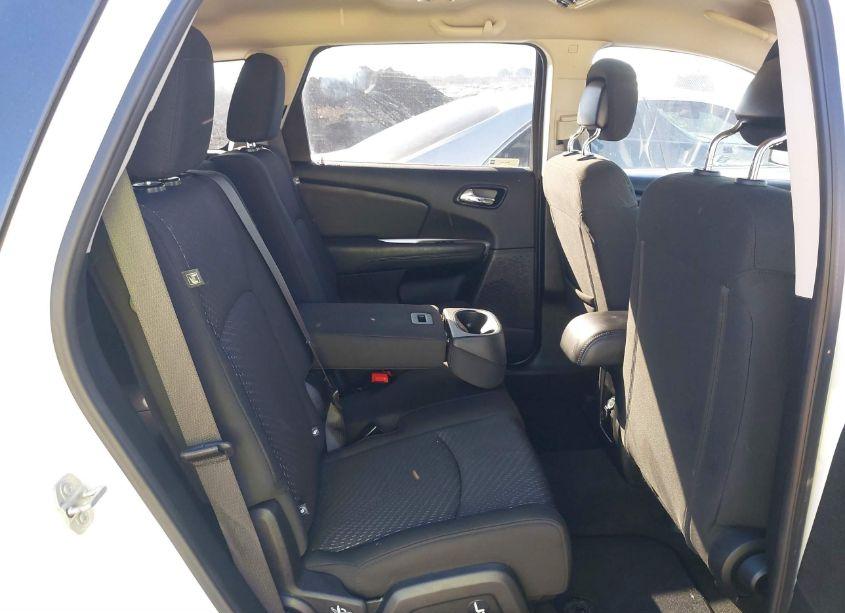 Photo 8 of 2019 Dodge Journey SE (VIN 3C4PDCBB0KT773172)