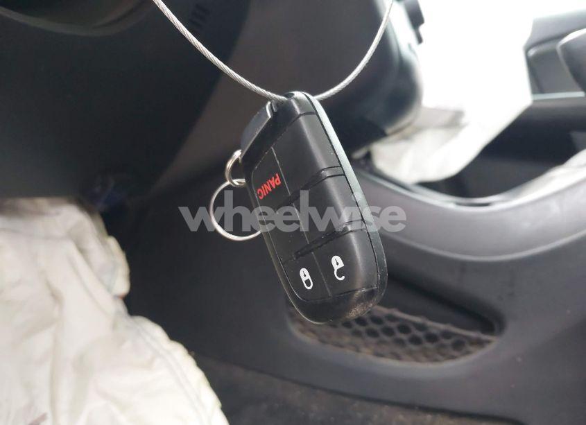 Photo 11 of 2019 Dodge Journey SE (VIN 3C4PDCBB0KT798928)