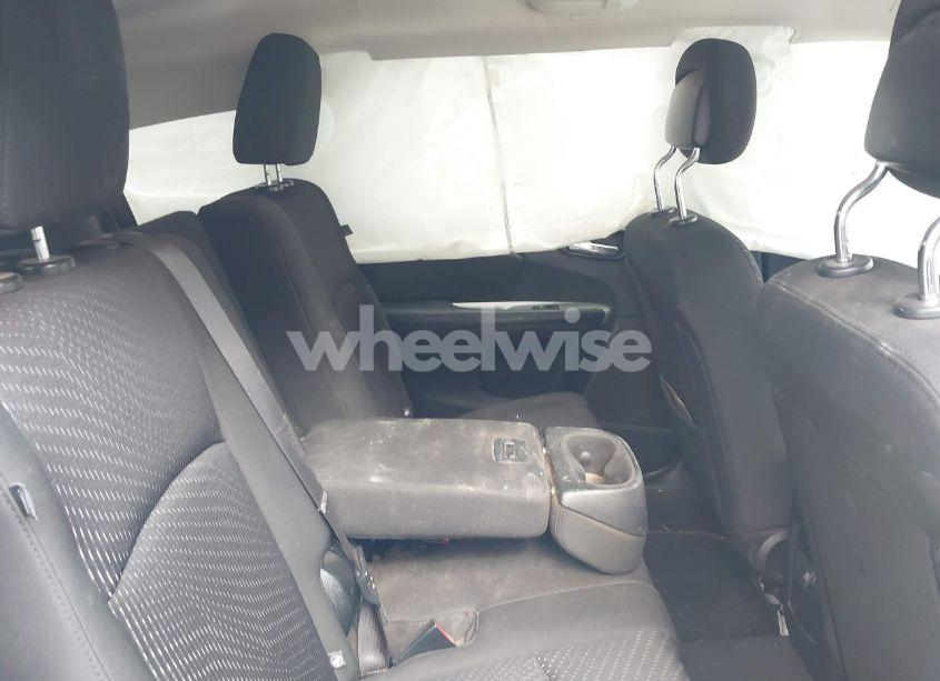 Photo 8 of 2019 Dodge Journey SE (VIN 3C4PDCBB0KT798928)