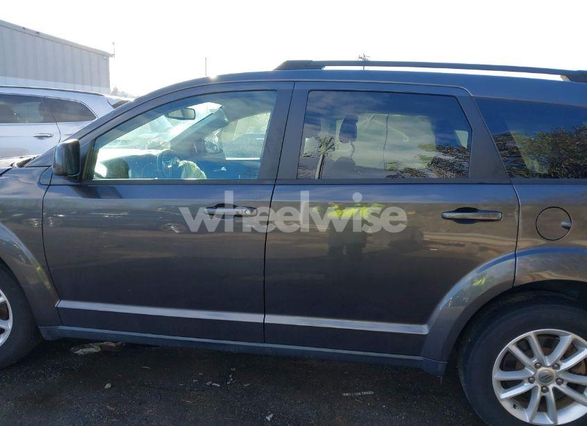 Photo 14 of 2019 Dodge Journey SE (VIN 3C4PDCBB0KT860036)