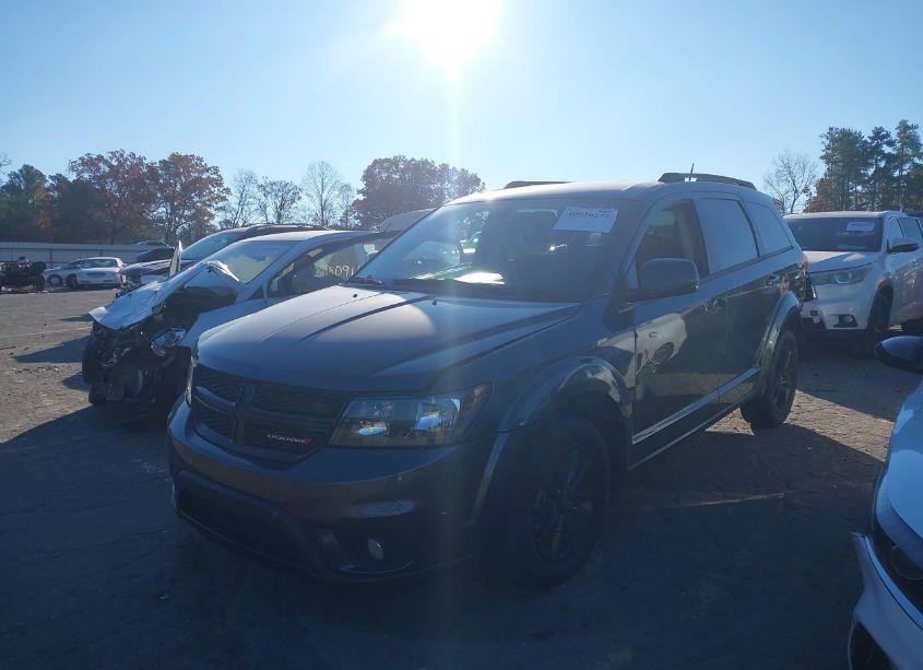 Photo 2 of 2019 Dodge Journey SE (VIN 3C4PDCBB0KT870839)