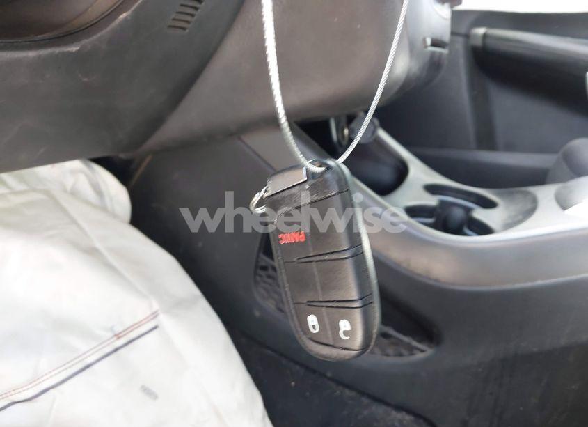 Photo 11 of 2018 Dodge Journey SXT (VIN 3C4PDCBB1JT277389)